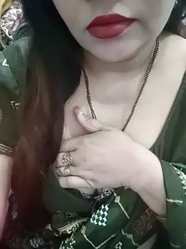 Snapshot of Mayuri77 chatting on February 17, 5:05 am Mayuri77 online show from February 17, 5:05 am