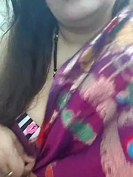 Snapshot of Mayuri77 chatting on September 18, 7:00 am Mayuri77 online show from September 18, 7:00 am