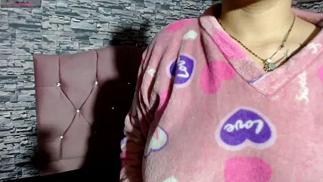 sofi bronw online show from December 2, 9:55 am