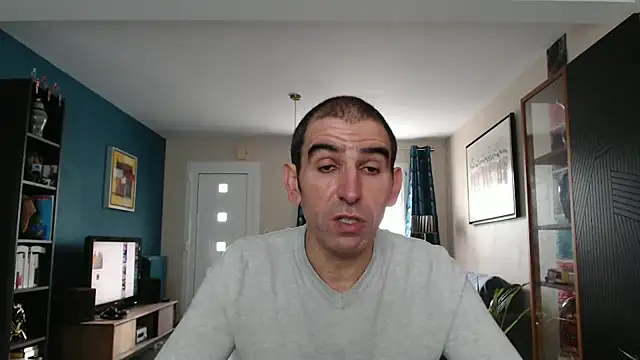 Snapshot of Samir_44200 chatting on April 18, 5:04 pm Samir 44200 online show from April 18, 5:04 pm