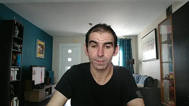 Snapshot of Samir_44200 chatting on April 8, 2:18 pm Samir 44200 online show from April 8, 2:18 pm