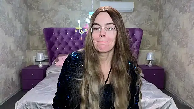 Snapshot of Rose_Noir chatting on December 13, 7:25 am Rose Noir online show from December 13, 7:25 am