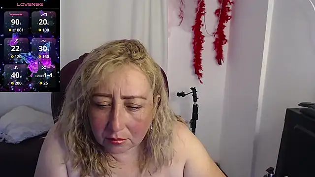 Xileny-Halliwey online show from February 12, 5:56 pm