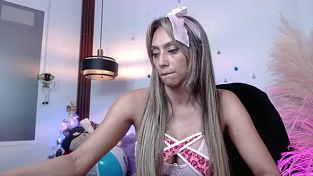 salome drasin online show from December 4, 11:59 pm