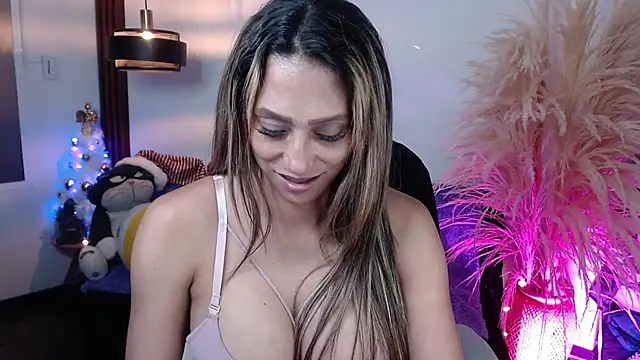 Snapshot of salome_drasin chatting on November 21, 3:49 am salome drasin online show from November 21, 3:49 am