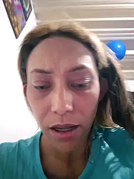 Snapshot of salome_drasin chatting on June 10, 4:24 am salome drasin online show from June 10, 4:24 am