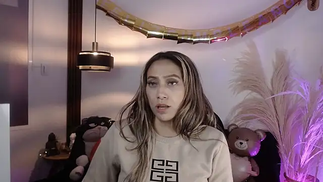 Snapshot of salome_drasin chatting on October 24, 6:23 am salome drasin online show from October 24, 6:23 am