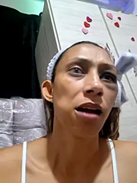 Snapshot of salome_drasin chatting on July 12, 7:20 am salome drasin online show from July 12, 7:20 am