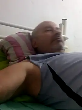 Snapshot of Juan_45 chatting on July 9, 6:29 pm Juan 45 online show from July 9, 6:29 pm