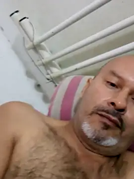 Snapshot of Juan_45 chatting on July 6, 6:21 pm Juan 45 online show from July 6, 6:21 pm