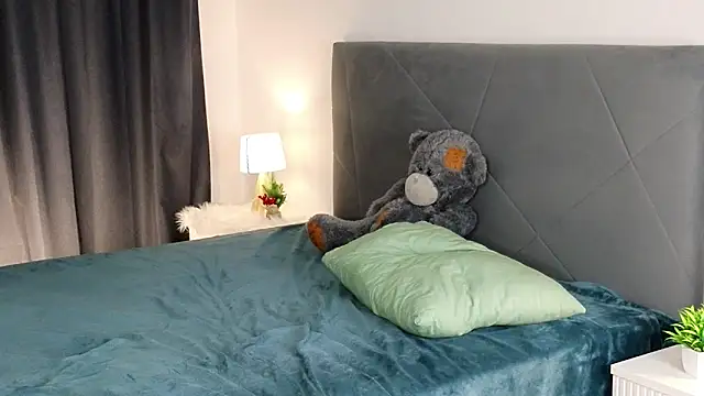 AudreyBearfield online show from December 16, 6:16 pm