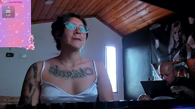 Snapshot of Darkness_jones_ chatting on February 5, 6:26 pm Darkness jones online show from February 5, 6:26 pm