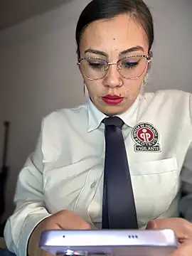 Snapshot of LIZ-06_ chatting on October 1, 1:48 pm LIZ-06 online show from October 1, 1:48 pm