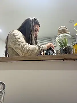 LIZ-06  online show from April 16, 4:19 pm