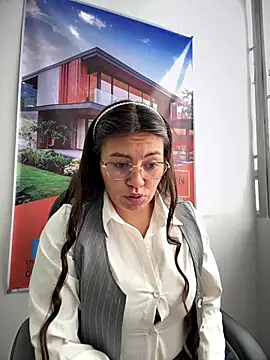 LIZ-06  online show from December 2, 1:35 pm