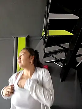 Snapshot of LIZ-06_ chatting on March 13, 12:56 pm LIZ-06 online show from March 13, 12:56 pm