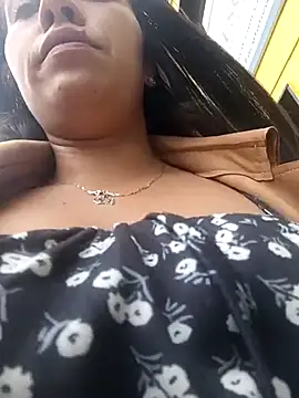Snapshot of LIZ-06_ chatting on March 3, 6:24 pm LIZ-06 online show from March 3, 6:24 pm