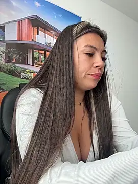 LIZ-06  online show from March 4, 1:52 pm