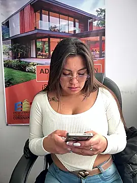 LIZ-06  online show from January 12, 4:36 pm