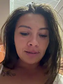 Snapshot of LIZ-06_ chatting on June 11, 2:53 am LIZ-06 online show from June 11, 2:53 am