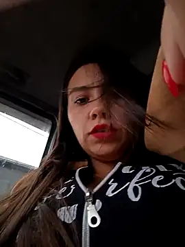 Snapshot of LIZ-06_ chatting on March 4, 10:38 pm LIZ-06 online show from March 4, 10:38 pm