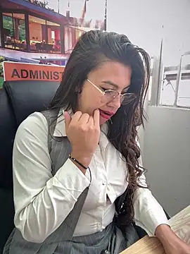 LIZ-06  online show from November 27, 12:49 pm