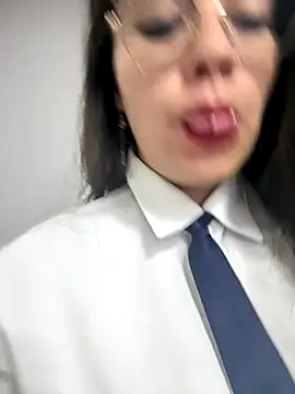 LIZ-06  online show from November 13, 3:05 pm