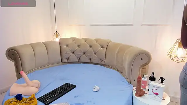 Snapshot of briannaduque chatting on March 4, 1:38 pm briannaduque online show from March 4, 1:38 pm