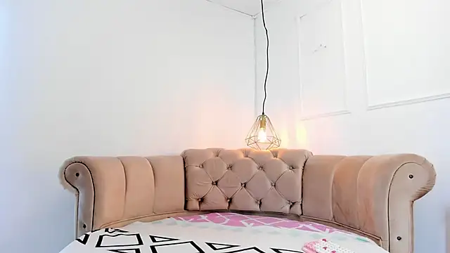 Snapshot of briannaduque chatting on March 15, 12:56 pm briannaduque online show from March 15, 12:56 pm