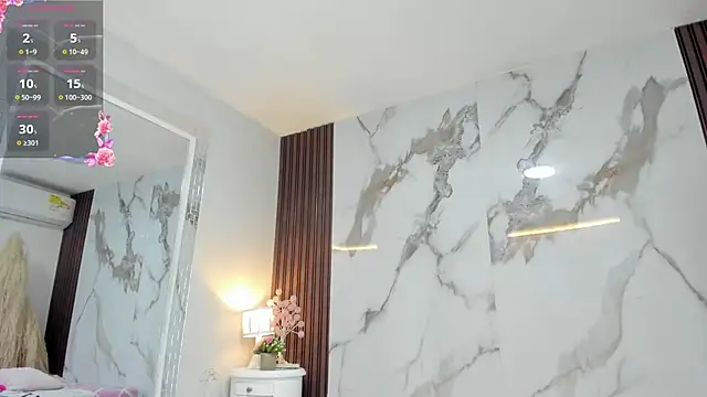 Snapshot of briannaduque chatting on September 17, 8:33 pm briannaduque online show from September 17, 8:33 pm