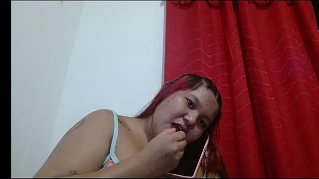 Snapshot of Talia_sweet25 chatting on February 15, 2:58 am Talia sweet25 online show from February 15, 2:58 am
