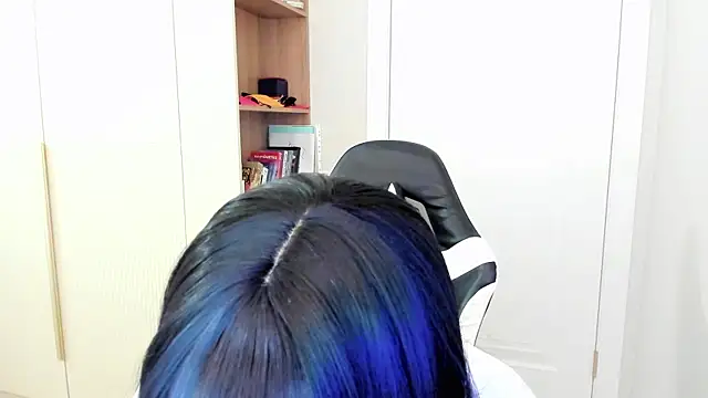 may mia online show from December 5, 3:05 am