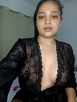 Snapshot of AdeleGray chatting on November 9, 9:35 am AdeleGray online show from November 9, 9:35 am