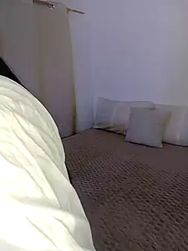 Snapshot of AdeleGray chatting on November 6, 9:35 am AdeleGray online show from November 6, 9:35 am