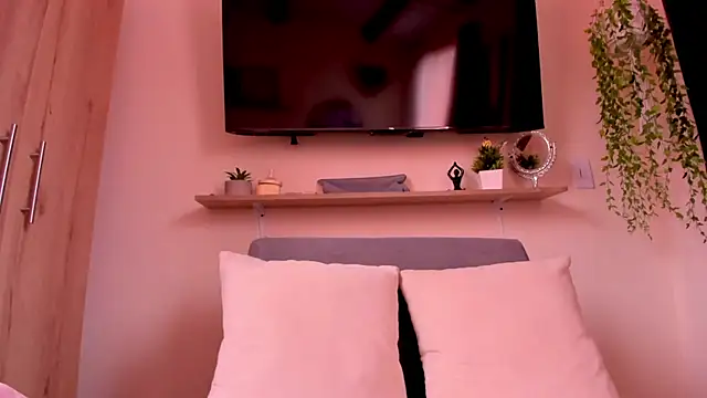 sofiaVelez01 online show from April 24, 5:04 pm