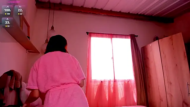 sofiaVelez01 online show from March 12, 5:06 pm