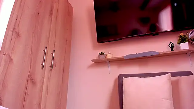 sofiaVelez01 online show from April 22, 4:03 pm