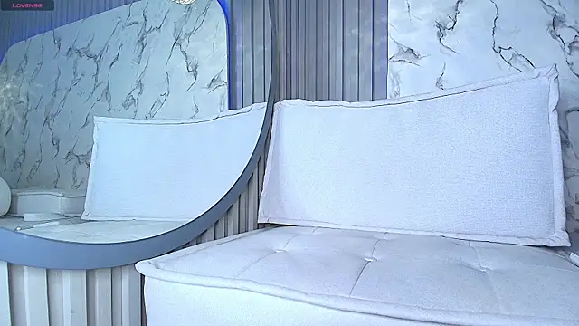 Franchesca De Luca online show from March 21, 3:44 am