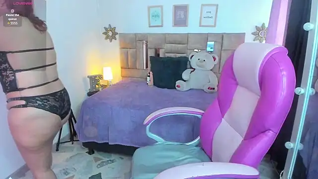 Snapshot of olivia_willd chatting on February 19, 7:44 pm olivia willd online show from February 19, 7:44 pm