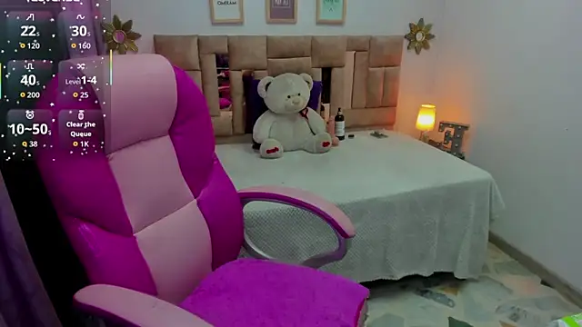 olivia willd online show from October 28, 8:08 pm