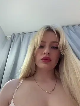 Snapshot of CaseyCumFace chatting on July 21, 7:26 pm CaseyCumFace online show from July 21, 7:26 pm