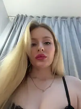 Snapshot of CaseyCumFace chatting on July 7, 7:50 pm CaseyCumFace online show from July 7, 7:50 pm