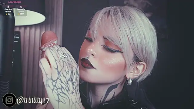 Trinity   s online show from December 26, 7:38 pm