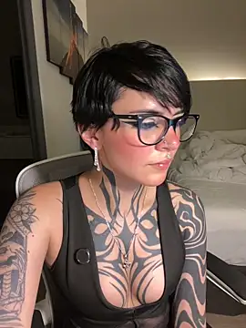 Trinity   s online show from April 5, 5:03 am