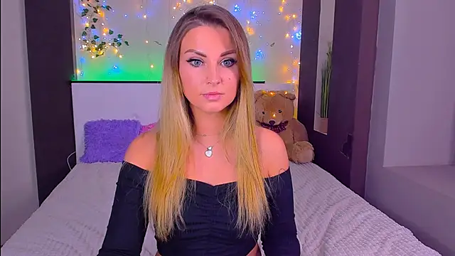 Snapshot of _UrLexxly chatting on October 13, 3:08 am UrLexxly online show from October 13, 3:08 am
