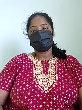 Snapshot of sheela28 chatting on September 23, 4:41 am sheela28 online show from September 23, 4:41 am