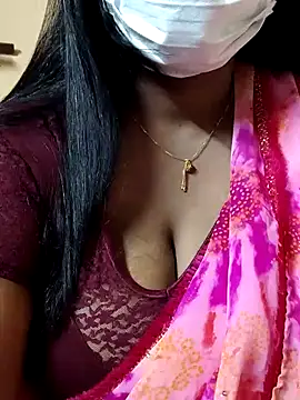 Snapshot of sheela28 chatting on December 12, 11:39 am sheela28 online show from December 12, 11:39 am