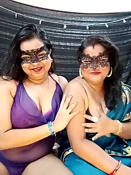 hottbabycam online show from June 15, 3:23 pm