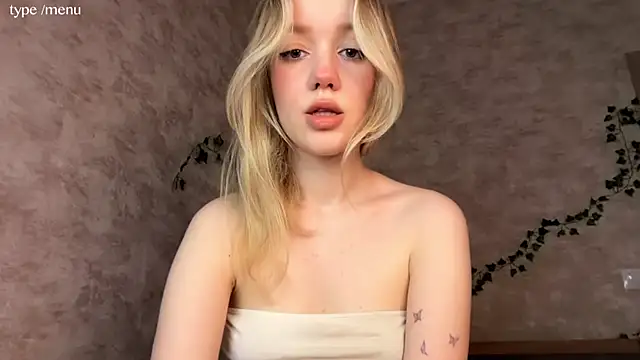 cutiemia0 online show from July 22, 10:17 am