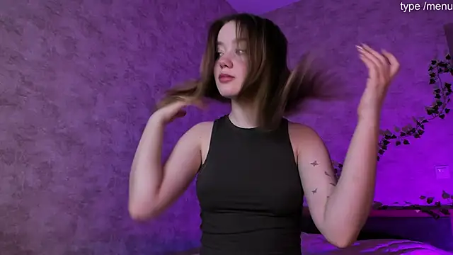 Snapshot of cutiemia0 chatting on March 11, 1:45 pm cutiemia0 online show from March 11, 1:45 pm